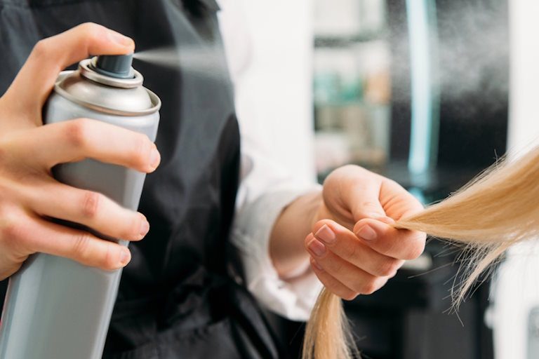 Haarspray im Friseursalon